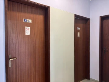 Loja para Cedência de Quotas em Póvoa de Santo Adrião e Olival Basto