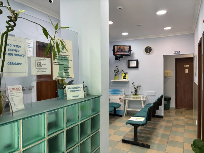 Loja para Cedência de Quotas em Póvoa de Santo Adrião e Olival Basto Foto 2