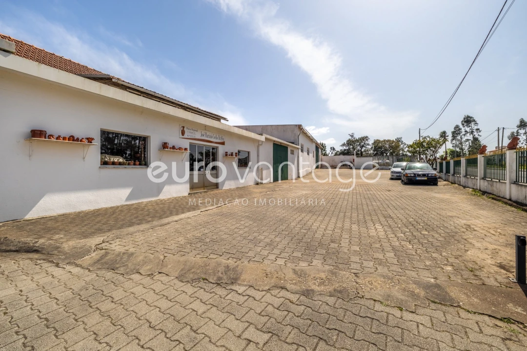 Armazém para Venda em Juncal Foto 5