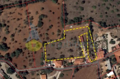 Terreno Misto para Venda em Paderne