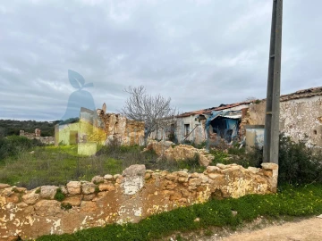 Terreno Misto para Venda em Alcantarilha e Pêra