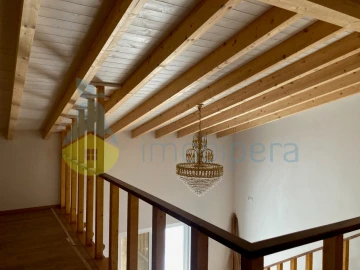 Moradia T5 para Venda em Ferreiras