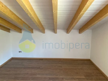 Moradia T5 para Venda em Ferreiras