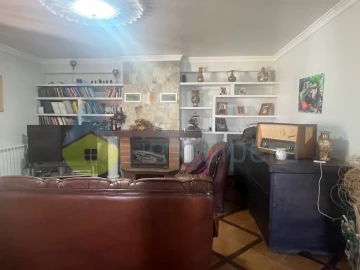 Moradia T5 para Venda em Albufeira e Olhos de Água