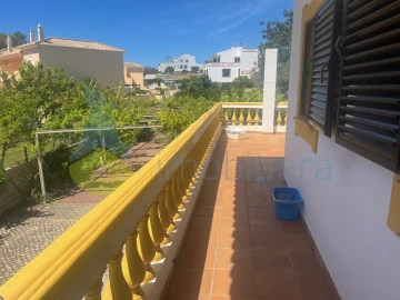 Moradia T5 para Venda em Albufeira e Olhos de Água