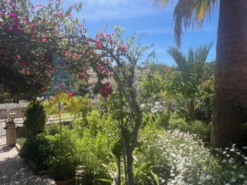 Moradia T5 para Venda em Albufeira e Olhos de Água