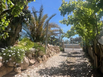 Moradia T5 para Venda em Albufeira e Olhos de Água