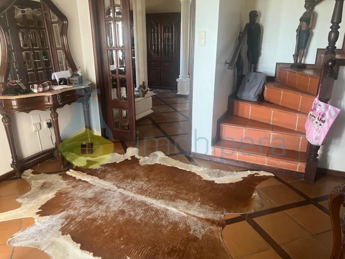 Moradia T5 para Venda em Albufeira e Olhos de Água Foto 3