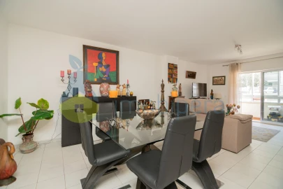 Apartamento T3 para Venda em Portimão