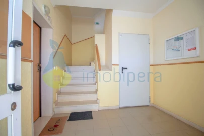 Apartamento T1 para Venda em Algoz e Tunes