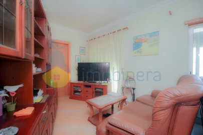 Apartamento T1 para Venda em Algoz e Tunes
