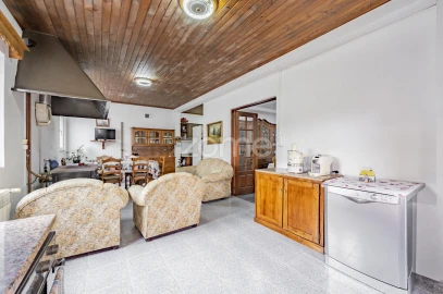 Moradia T4 para Venda em Rossas