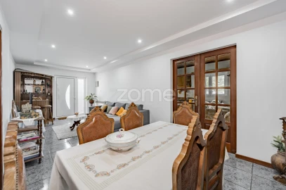 Moradia T4 para Venda em Rossas
