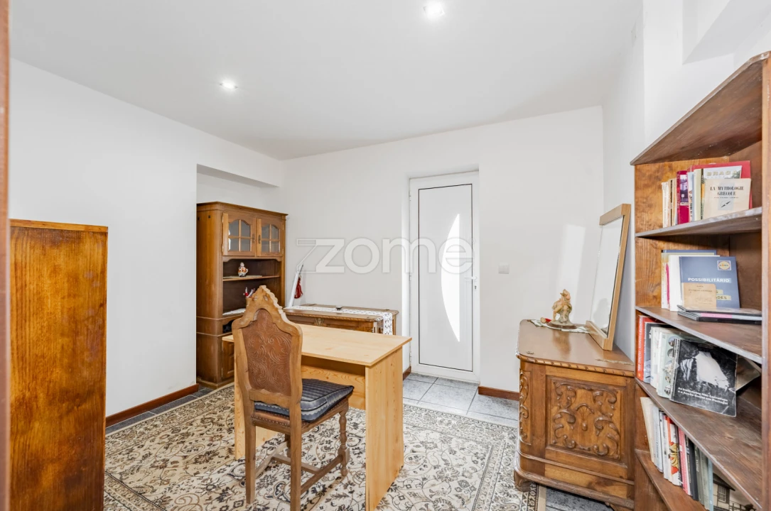 Moradia T4 para Venda em Rossas Foto 16