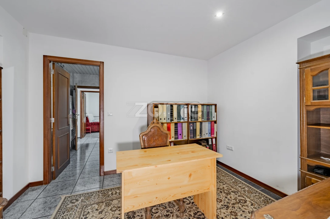 Moradia T4 para Venda em Rossas Foto 17