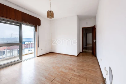 Apartamento T4 para Venda em Póvoa de Varzim, Beiriz e Argivai