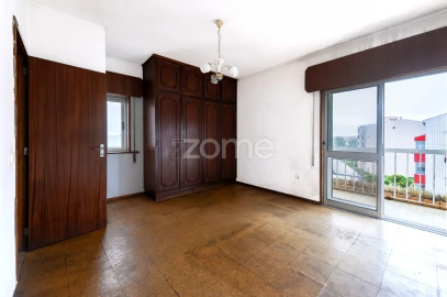 Apartamento T4 para Venda em Póvoa de Varzim, Beiriz e Argivai