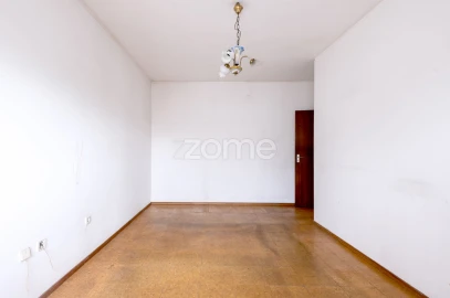 Apartamento T4 para Venda em Póvoa de Varzim, Beiriz e Argivai