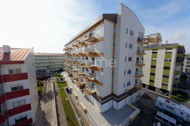Apartamento T4 para Venda em Póvoa de Varzim, Beiriz e Argivai Foto 2
