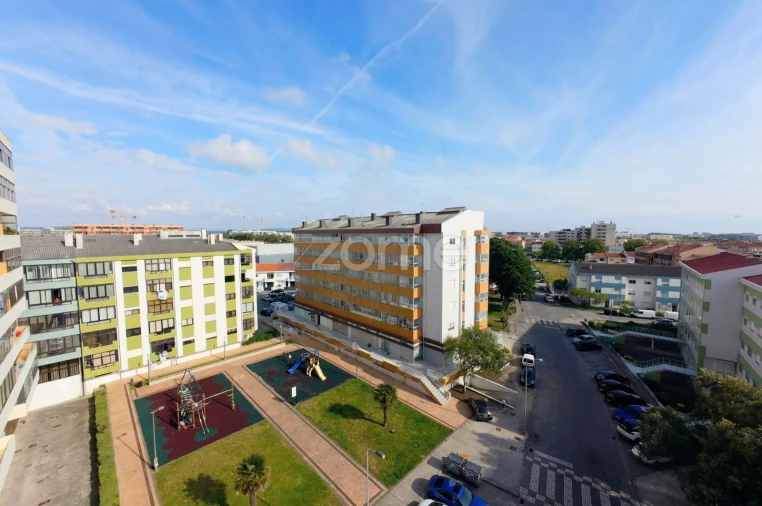 Apartamento T4 para Venda em Póvoa de Varzim, Beiriz e Argivai