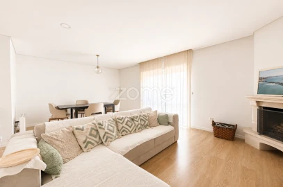 Apartamento T3 para Venda em Gondomar (São Cosme), Valbom e Jovim
