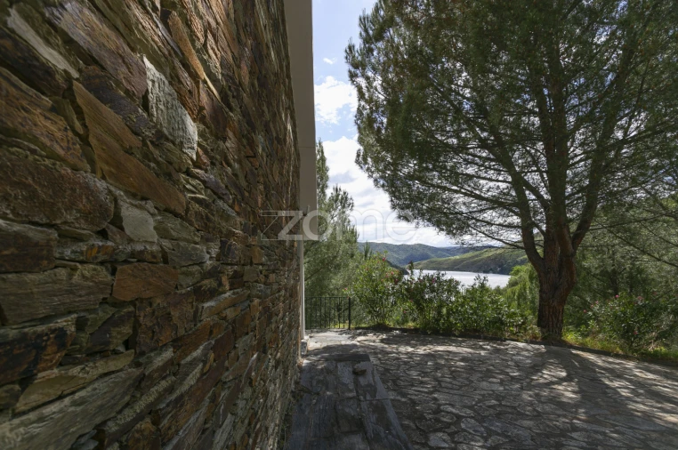 Quinta T3 para Venda em Freixo de Espada a Cinta e Mazouco Foto 9