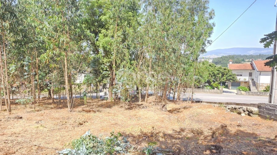 Terreno para Venda em Braga (Maximinos, Sé e Cividade)