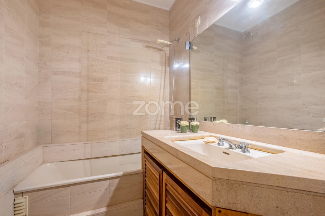 Apartamento T5 para Venda em Aldoar, Foz do Douro e Nevogilde Foto 24