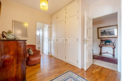 Apartamento T5 para Venda em Aldoar, Foz do Douro e Nevogilde