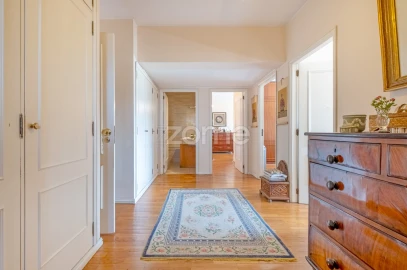 Apartamento T5 para Venda em Aldoar, Foz do Douro e Nevogilde