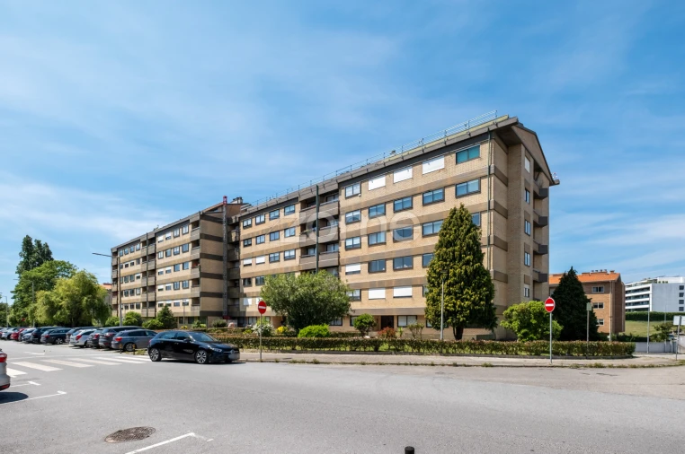 Apartamento T5 para Venda em Aldoar, Foz do Douro e Nevogilde Foto 3