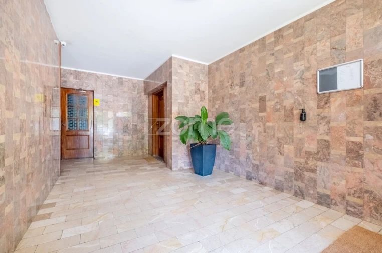 Apartamento T5 para Venda em Aldoar, Foz do Douro e Nevogilde Foto 4