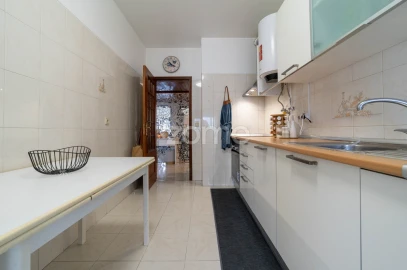 Apartamento T1 para Venda em Cacém e São Marcos