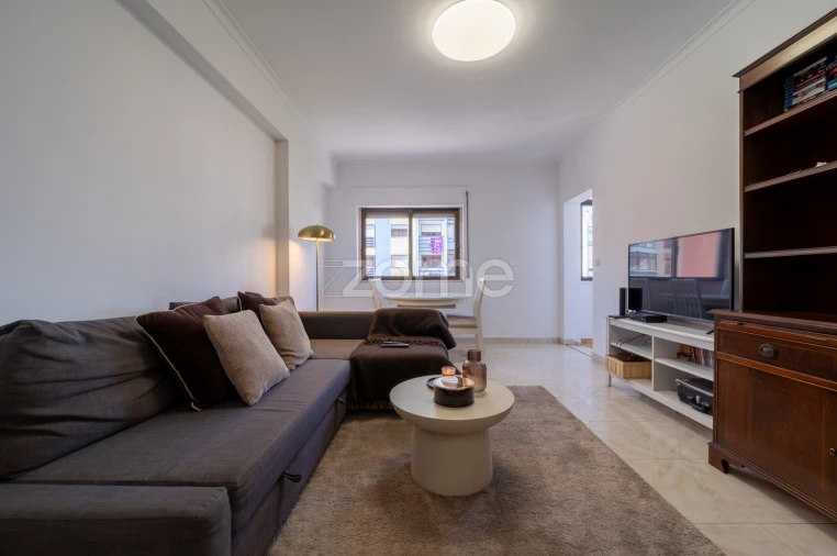 Apartamento T1 para Venda em Cacém e São Marcos Foto 2