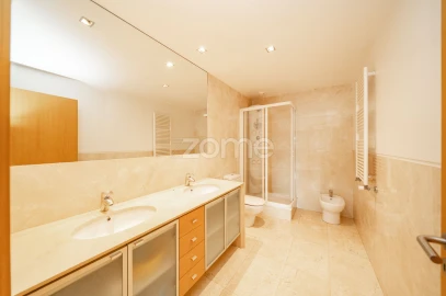 Apartamento T4 para Venda em São Vitor (Braga)