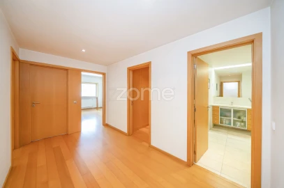 Apartamento T4 para Venda em São Vitor (Braga)