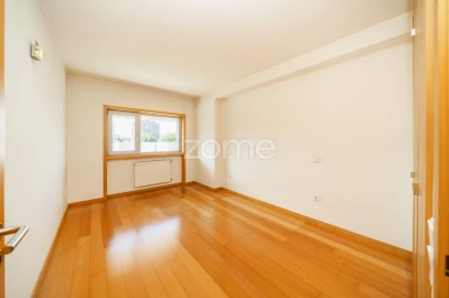 Apartamento T4 para Venda em São Vitor (Braga)