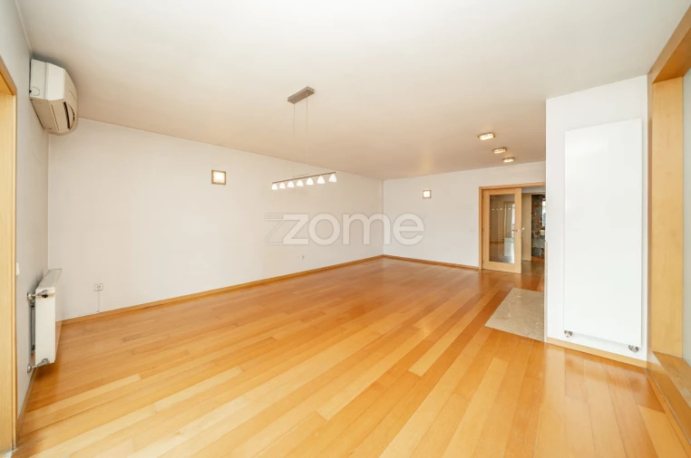Apartamento T4 para Venda em São Vitor (Braga) Foto 8