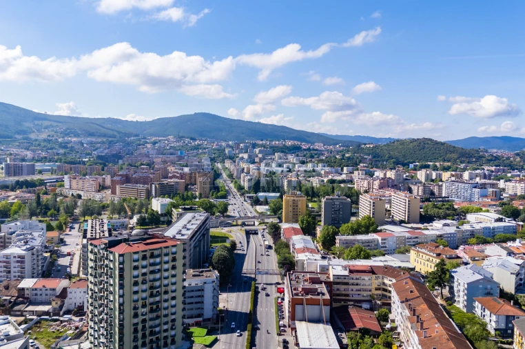 Apartamento T4 para Venda em São Vitor (Braga) Foto 42