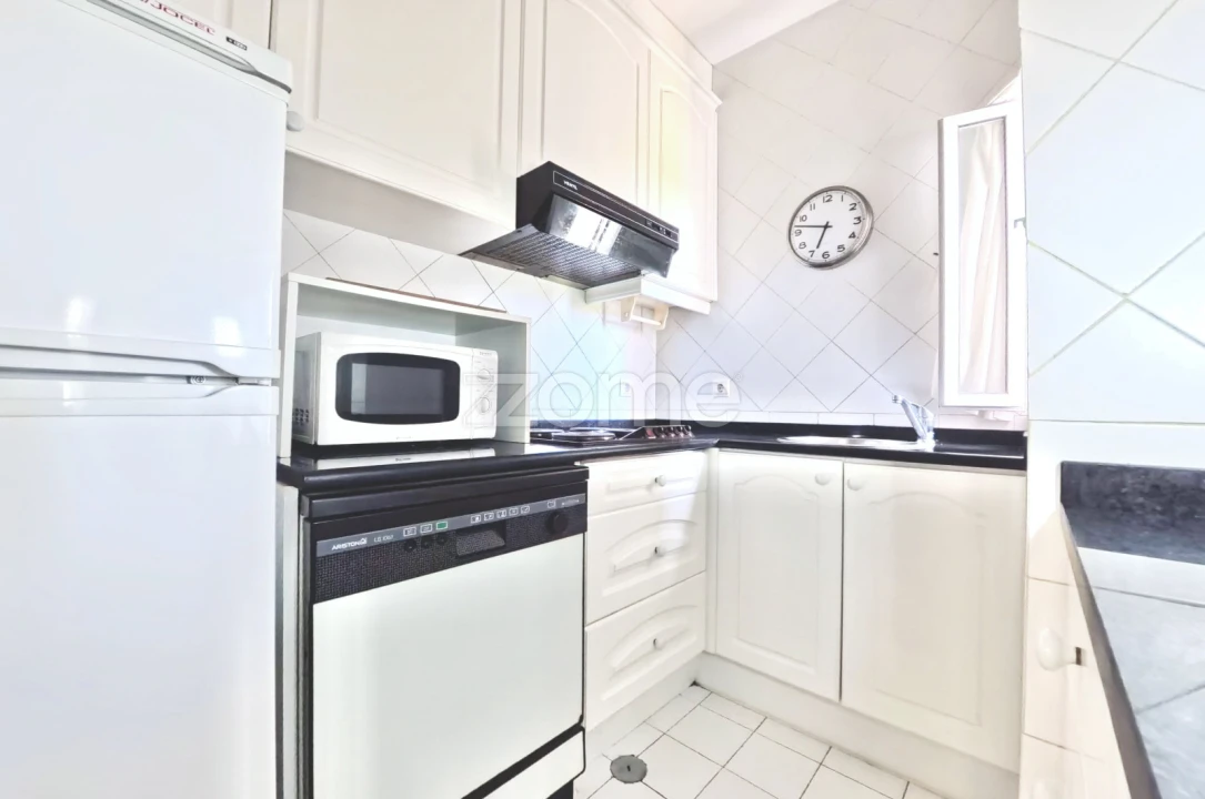 Apartamento T3 para Venda em Quarteira Foto 6