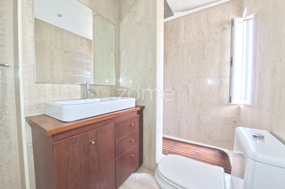 Apartamento T3 para Venda em Quarteira Foto 11