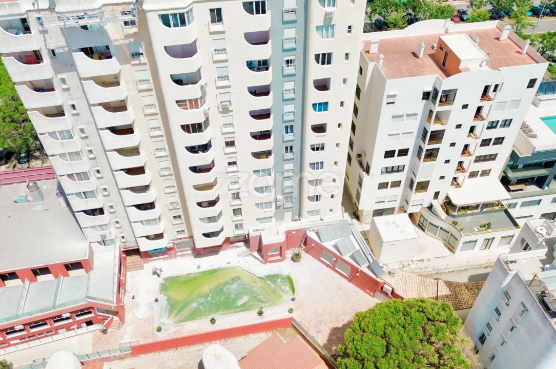Apartamento T3 para Venda em Quarteira Foto 28