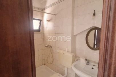 Moradia T2 para Venda em Odiaxere