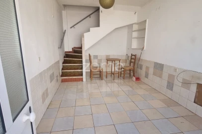 Moradia T2 para Venda em Odiaxere