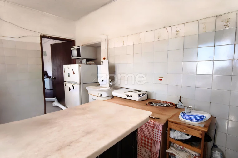 Moradia T2 para Venda em Odiaxere Foto 8