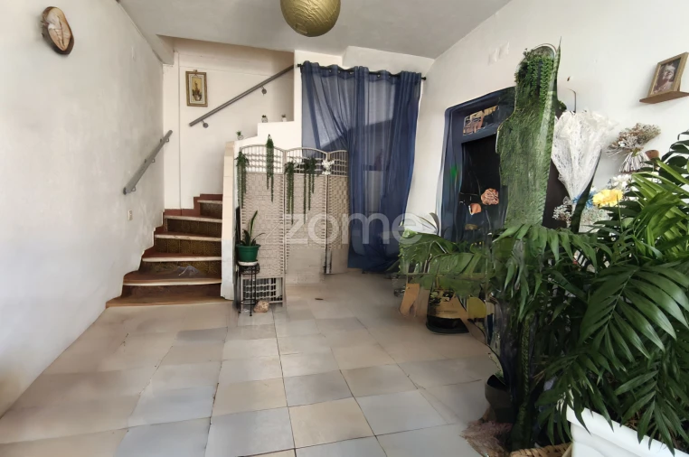 Moradia T2 para Venda em Odiaxere Foto 2