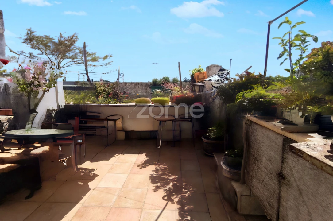 Moradia T2 para Venda em Odiaxere Foto 1