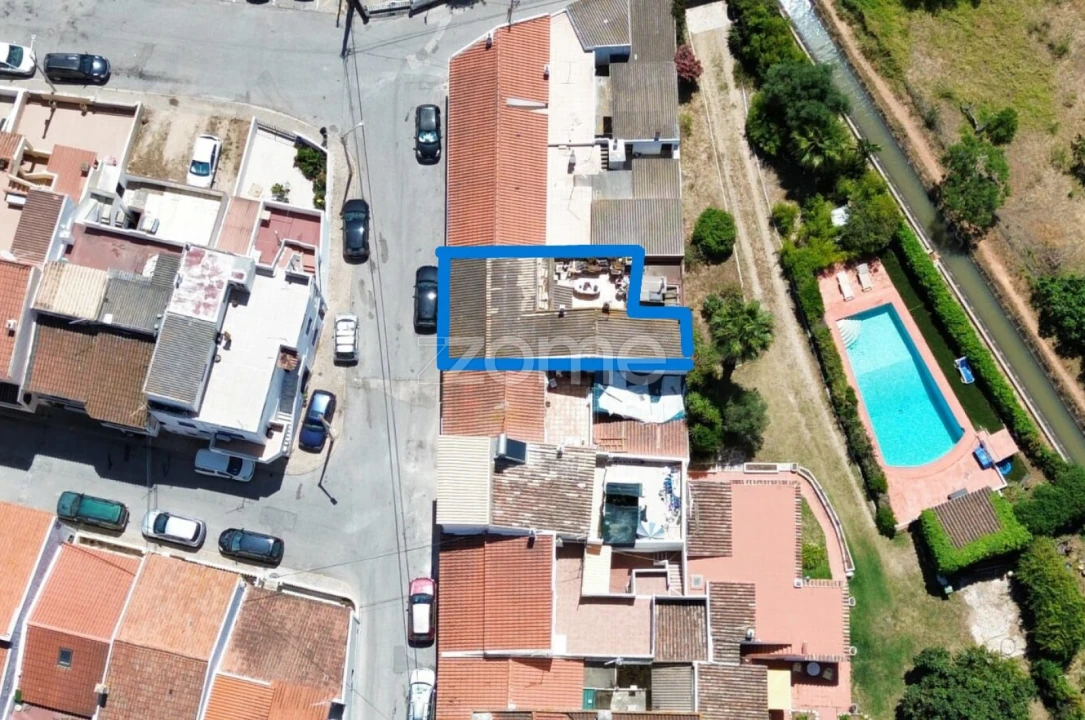 Moradia T2 para Venda em Odiaxere Foto 16