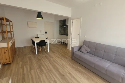 Apartamento T1 para Venda em Massamá e Monte Abraão