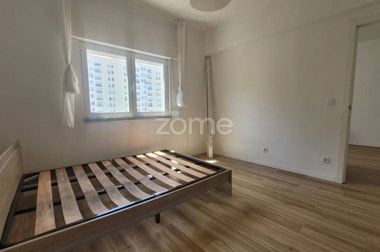 Apartamento T1 para Venda em Massamá e Monte Abraão Foto 3